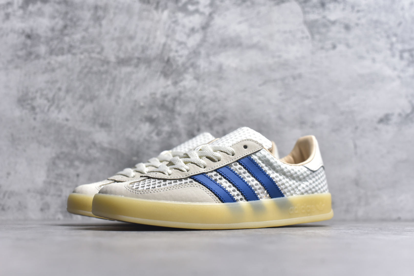 图片[2]-#AD Gazelle Indoor Trainers 羚羊内训系列低帮复古百搭休闲运动德训风板鞋 JH5419 90年代经典的复刻版！自60年代以足球训练鞋面世以来,Gazelle就以其经典设计席卷全球。1991年版本的复刻,再造经典Gazelle。采用皮革打造,搭配浊色细节,让这款经典更加简约。尺码：36 36⅔ 37⅓ 38 38⅔ 39⅓ 40 40⅔ 41⅓ 42 42⅔ 43⅓ 44⅓ 44⅔ 45-选品中心