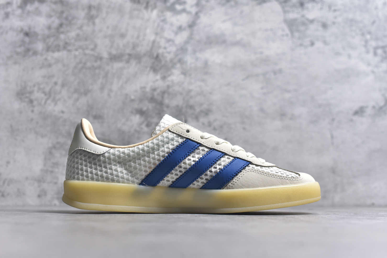 图片[3]-#AD Gazelle Indoor Trainers 羚羊内训系列低帮复古百搭休闲运动德训风板鞋 JH5419 90年代经典的复刻版！自60年代以足球训练鞋面世以来,Gazelle就以其经典设计席卷全球。1991年版本的复刻,再造经典Gazelle。采用皮革打造,搭配浊色细节,让这款经典更加简约。尺码：36 36⅔ 37⅓ 38 38⅔ 39⅓ 40 40⅔ 41⅓ 42 42⅔ 43⅓ 44⅓ 44⅔ 45-选品中心