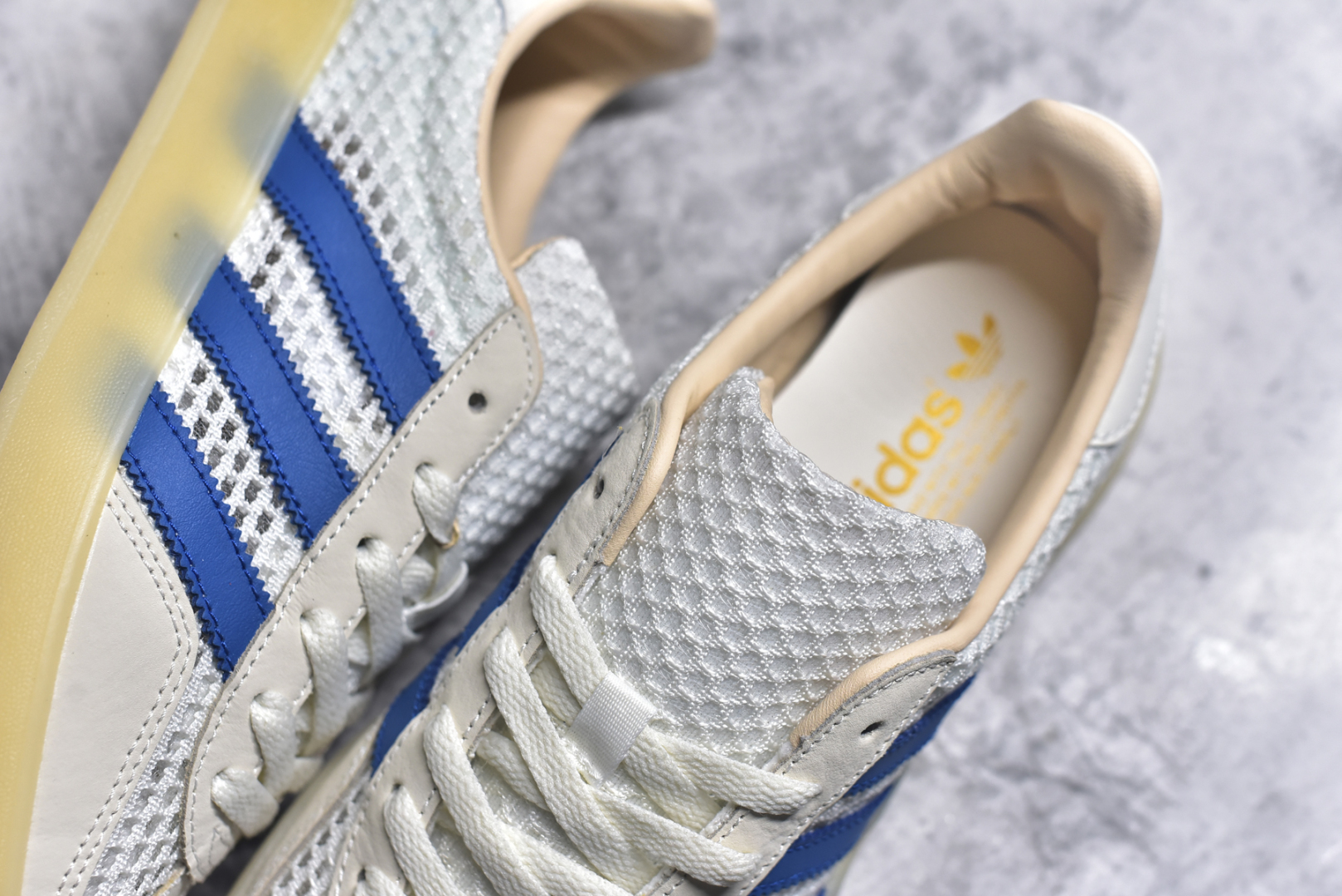 图片[9]-#AD Gazelle Indoor Trainers 羚羊内训系列低帮复古百搭休闲运动德训风板鞋 JH5419 90年代经典的复刻版！自60年代以足球训练鞋面世以来,Gazelle就以其经典设计席卷全球。1991年版本的复刻,再造经典Gazelle。采用皮革打造,搭配浊色细节,让这款经典更加简约。尺码：36 36⅔ 37⅓ 38 38⅔ 39⅓ 40 40⅔ 41⅓ 42 42⅔ 43⅓ 44⅓ 44⅔ 45-选品中心