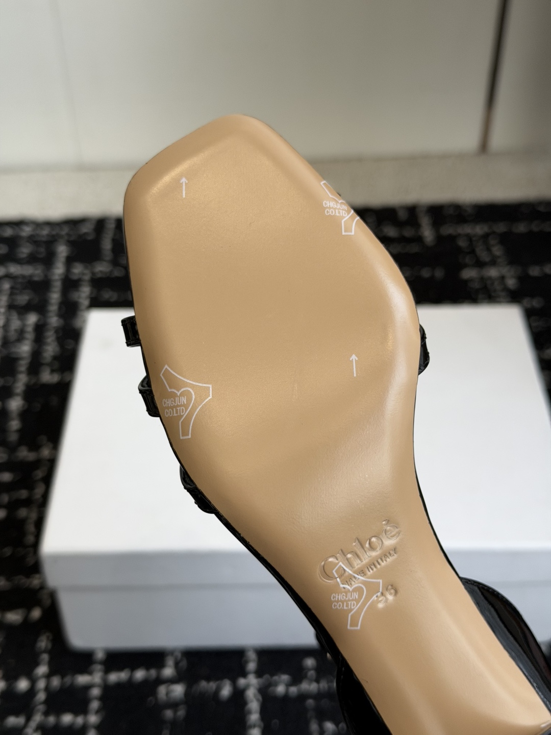 Chloé Cleia Patent Leather Cabochon Sandals