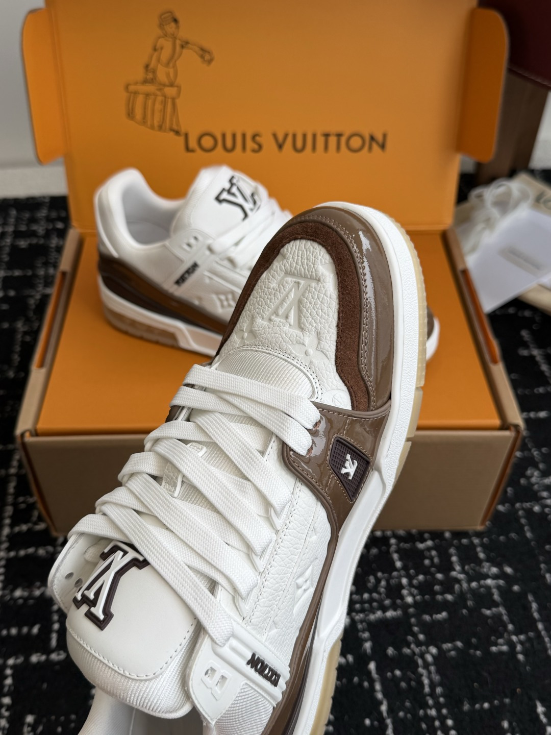 Louis Vuitton Louis Vuitton 26ss 驴家的 trainer板鞋，每个人都必须入的款，绝不后悔