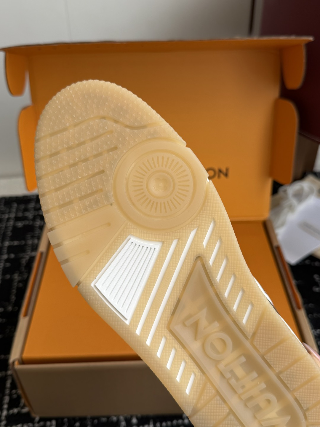 Louis Vuitton Louis Vuitton 26ss 驴家的 trainer板鞋，每个人都必须入的款，绝不后悔