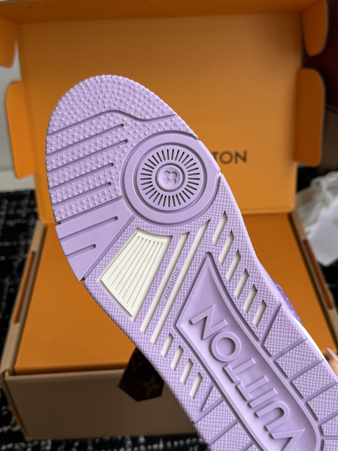 Louis Vuitton Louis Vuitton 26ss 驴家的 trainer板鞋，每个人都必须入的款，绝不后悔