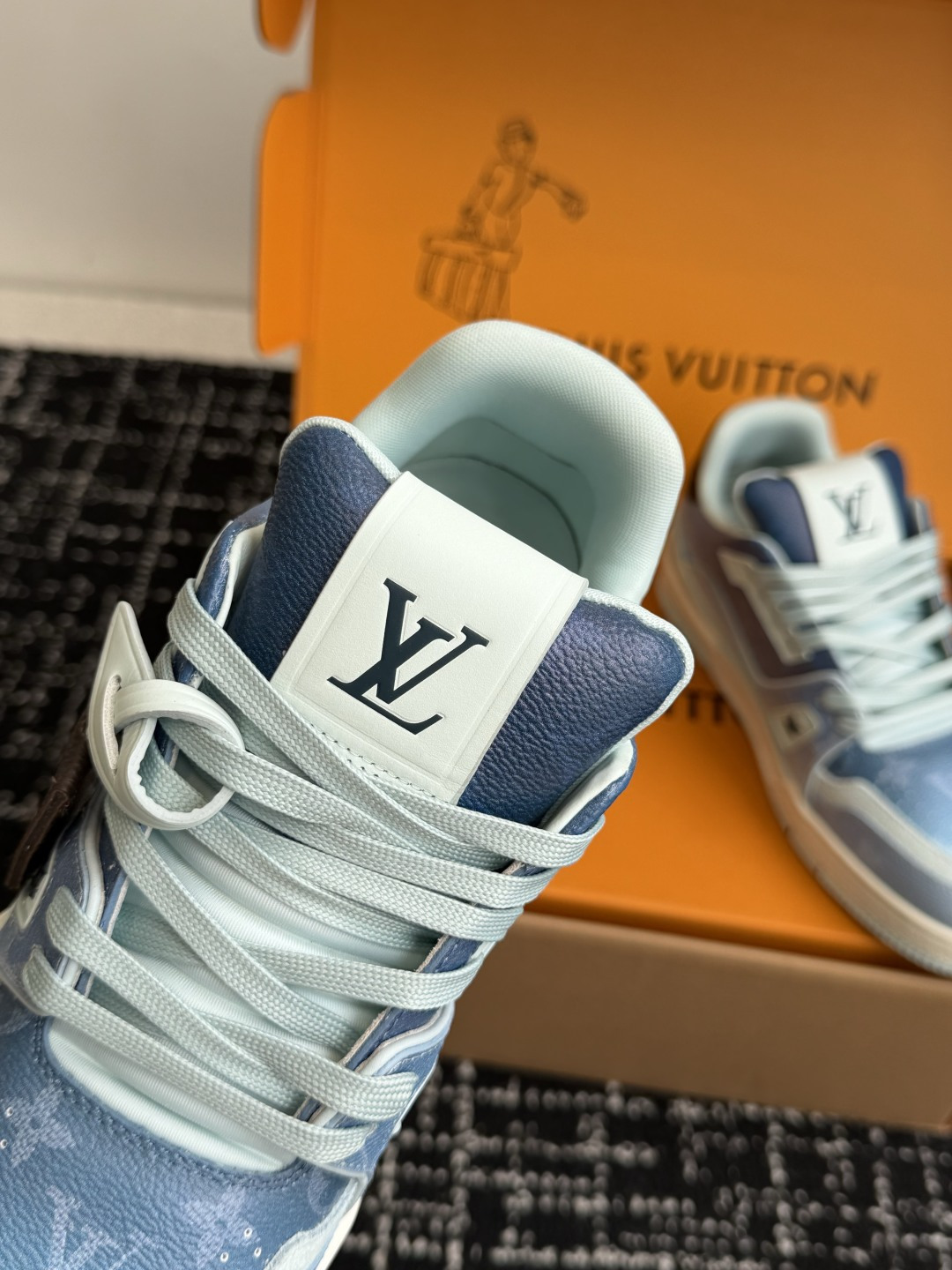 Louis Vuitton Louis Vuitton 26ss 驴家的 trainer板鞋，每个人都必须入的款，绝不后悔