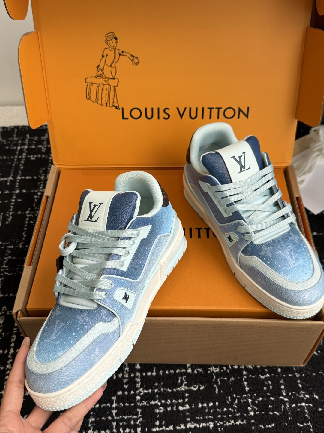 Louis Vuitton Louis Vuitton 26ss 驴家的 trainer板鞋，每个人都必须入的款，绝不后悔