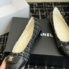 代购级CHANEL小香 26ss 春夏 芭蕾舞鞋 宛如女神脖子上的项链,上脚包裹性非常好,上脚跟显瘦,真 代购级CHANEL小香 26ss 春夏 芭蕾舞鞋 宛如女神脖子上的项链,上脚包裹性非常好,上脚跟显瘦,真
