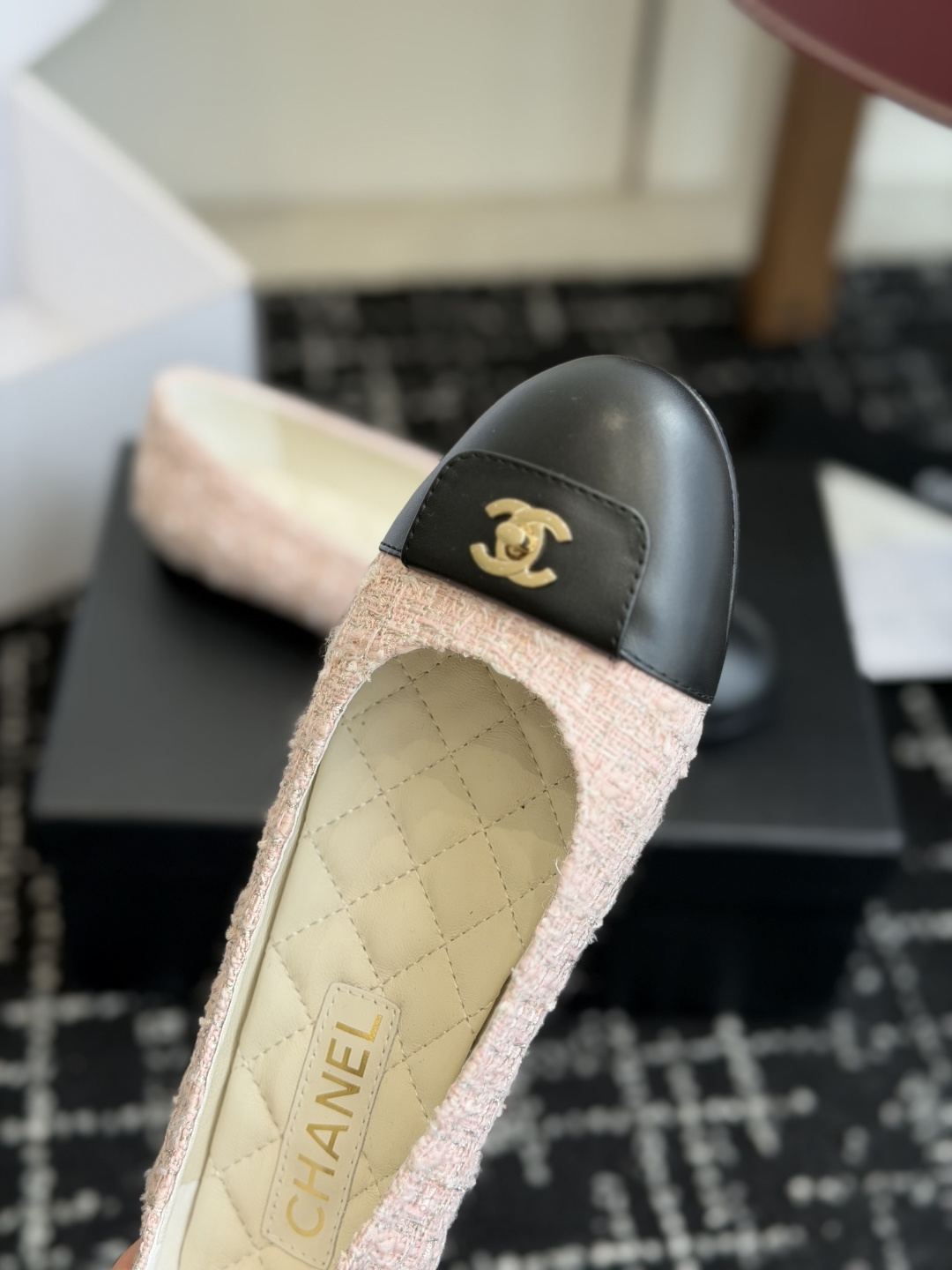 代购级CHANEL小香 26ss 春夏 芭蕾舞鞋 宛如女神脖子上的项链,上脚包裹性非常好,上脚跟显瘦,真 代购级CHANEL小香 26ss 春夏 芭蕾舞鞋 宛如女神脖子上的项链,上脚包裹性非常好,上脚跟显瘦,真