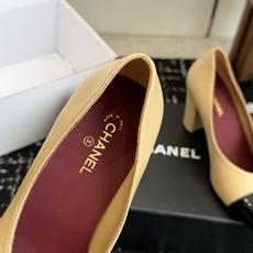 代购级CHANEL小香 26ss 早春新款 后空大方头跟鞋,复古法式优雅感,高级感十足 香奶奶后空玛丽珍 代购级CHANEL小香 26ss 早春新款 后空大方头跟鞋,复古法式优雅感,高级感十足 香奶奶后空玛丽珍