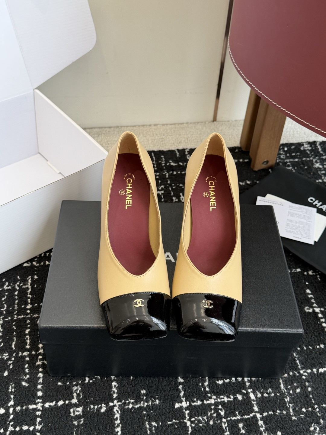 代购级CHANEL小香 26ss 早春新款 后空大方头跟鞋，复古法式优雅感，高级感十足 香奶奶后空玛丽珍