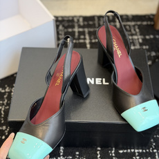 代购级CHANEL小香 26ss 早春新款 后空大方头跟鞋,复古法式优雅感,高级感十足 香奶奶后空玛丽珍 代购级CHANEL小香 26ss 早春新款 后空大方头跟鞋,复古法式优雅感,高级感十足 香奶奶后空玛丽珍
