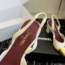 代购级CHANEL小香 26ss 早春新款 后空大方头跟鞋,复古法式优雅感,高级感十足 香奶奶后空玛丽珍 代购级CHANEL小香 26ss 早春新款 后空大方头跟鞋,复古法式优雅感,高级感十足 香奶奶后空玛丽珍
