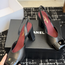 代购级CHANEL小香 26ss 早春新款 后空大方头跟鞋,复古法式优雅感,高级感十足 香奶奶后空玛丽珍 代购级CHANEL小香 26ss 早春新款 后空大方头跟鞋,复古法式优雅感,高级感十足 香奶奶后空玛丽珍