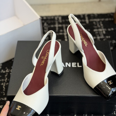 代购级CHANEL小香 26ss 早春新款 后空大方头跟鞋,复古法式优雅感,高级感十足 香奶奶后空玛丽珍 代购级CHANEL小香 26ss 早春新款 后空大方头跟鞋,复古法式优雅感,高级感十足 香奶奶后空玛丽珍