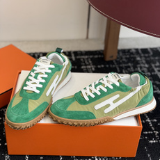 代购级情侣款Hermes26ss爱马仕的jet系列麂皮运动鞋,情侣款 简直就是一年四季日常通勤、休闲时光 代购级情侣款Hermes26ss爱马仕的jet系列麂皮运动鞋,情侣款 简直就是一年四季日常通勤、休闲时光