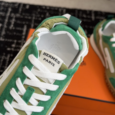 代购级情侣款Hermes26ss爱马仕的jet系列麂皮运动鞋,情侣款 简直就是一年四季日常通勤、休闲时光 代购级情侣款Hermes26ss爱马仕的jet系列麂皮运动鞋,情侣款 简直就是一年四季日常通勤、休闲时光