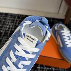 代购级情侣款Hermes26ss爱马仕的jet系列麂皮运动鞋,情侣款 简直就是一年四季日常通勤、休闲时光 代购级情侣款Hermes26ss爱马仕的jet系列麂皮运动鞋,情侣款 简直就是一年四季日常通勤、休闲时光
