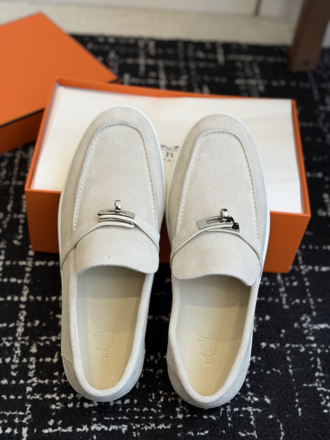 代购级Hermes 爱马仕 H家 Game kelly扣厚底乐福鞋小牛皮乐福鞋风格免系带休闲运动鞋，搭配