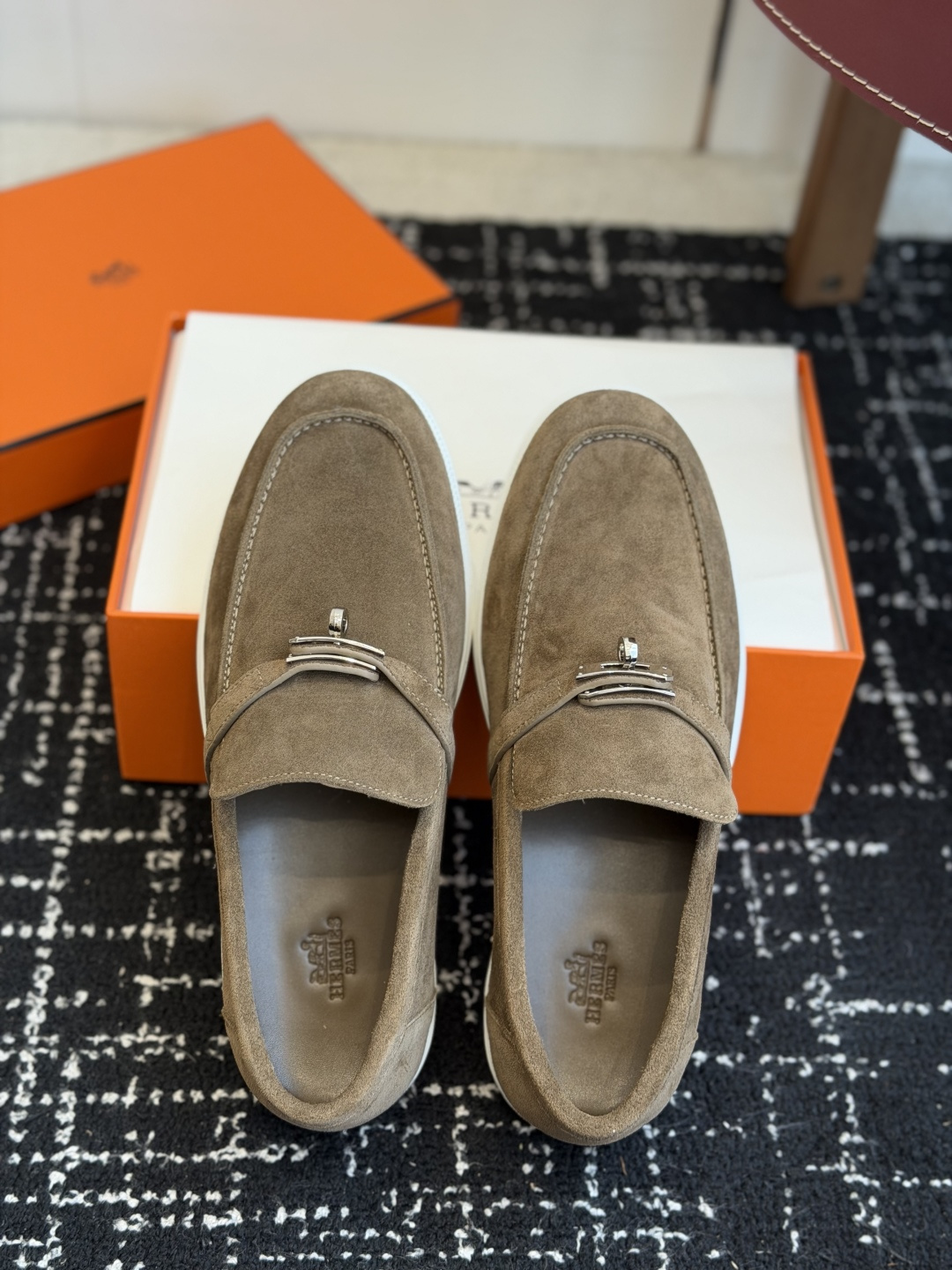 代购级Hermes 爱马仕 H家 Game kelly扣厚底乐福鞋小牛皮乐福鞋风格免系带休闲运动鞋，搭配