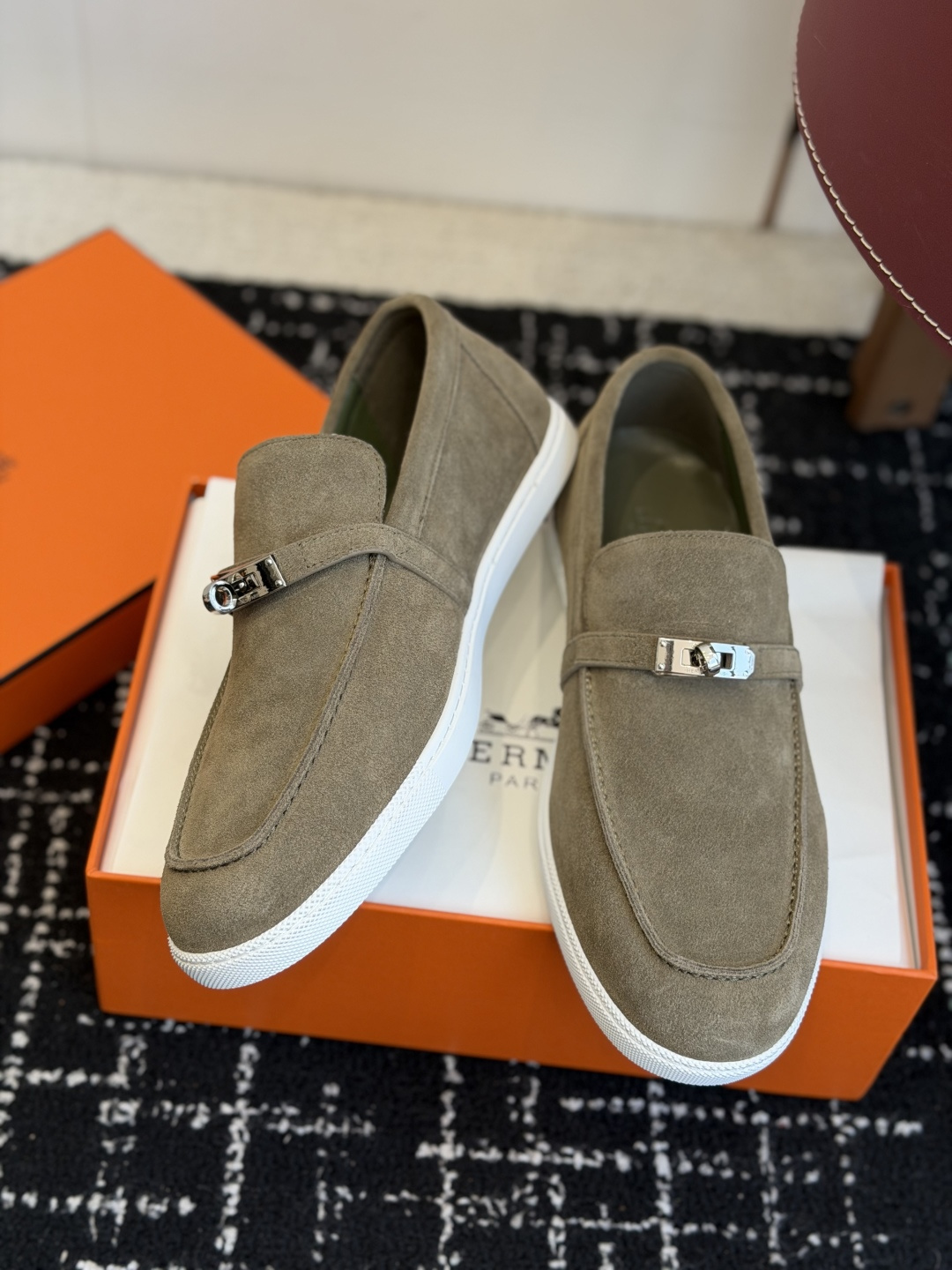 代购级Hermes 爱马仕 H家 Game kelly扣厚底乐福鞋小牛皮乐福鞋风格免系带休闲运动鞋，搭配