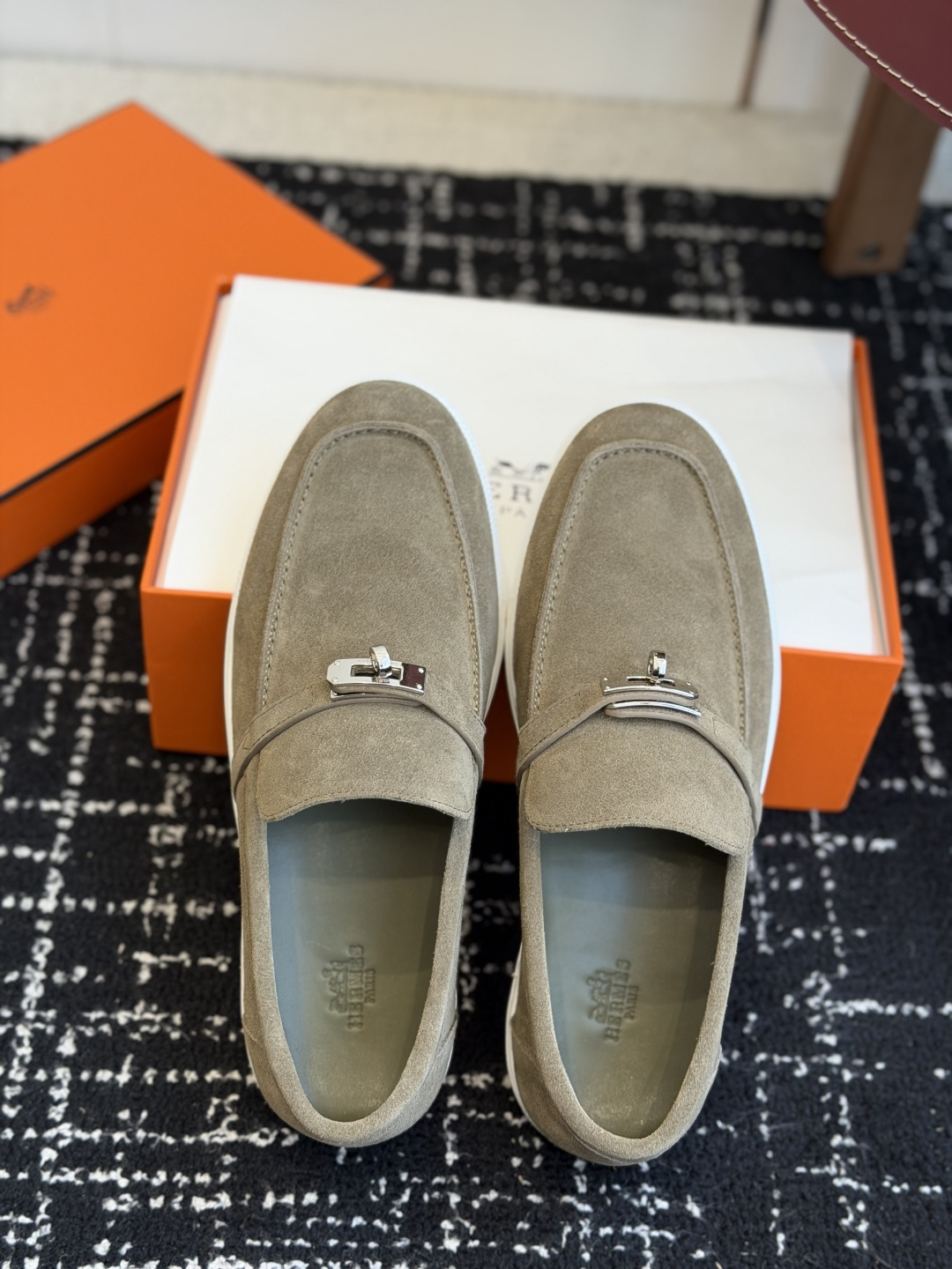 代购级Hermes 爱马仕 H家 Game kelly扣厚底乐福鞋小牛皮乐福鞋风格免系带休闲运动鞋，搭配
