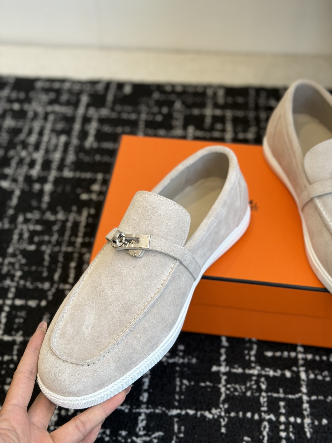 代购级Hermes 爱马仕 H家 Game kelly扣厚底乐福鞋小牛皮乐福鞋风格免系带休闲运动鞋，搭配
