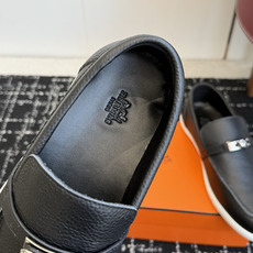 代购级Hermes 爱马仕 H家 Game kelly扣厚底乐福鞋小牛皮乐福鞋风格免系带休闲运动鞋,搭配 代购级Hermes 爱马仕 H家 Game kelly扣厚底乐福鞋小牛皮乐福鞋风格免系带休闲运动鞋,搭配