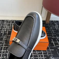 代购级Hermes 爱马仕 H家 Game kelly扣厚底乐福鞋小牛皮乐福鞋风格免系带休闲运动鞋,搭配 代购级Hermes 爱马仕 H家 Game kelly扣厚底乐福鞋小牛皮乐福鞋风格免系带休闲运动鞋,搭配