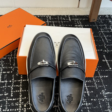 代购级Hermes 爱马仕 H家 Game kelly扣厚底乐福鞋小牛皮乐福鞋风格免系带休闲运动鞋,搭配 代购级Hermes 爱马仕 H家 Game kelly扣厚底乐福鞋小牛皮乐福鞋风格免系带休闲运动鞋,搭配