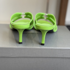 代购级Balenciaga26ss春夏新款铆钉镂空高跟凉拖利落大气的露趾方头剪裁,自带利落高级质感,经典 代购级Balenciaga26ss春夏新款铆钉镂空高跟凉拖利落大气的露趾方头剪裁,自带利落高级质感,经典