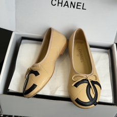 代购级Chanel 26ss 春夏系列芭蕾舞鞋复古款来袭非常火的大双C设计手工车线非常耗时耗力面料:进口 代购级Chanel 26ss 春夏系列芭蕾舞鞋复古款来袭非常火的大双C设计手工车线非常耗时耗力面料:进口