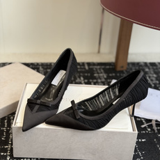 代购级Jimmy Choo 26ss 春夏 系列JC新款 高跟凉鞋模糊鞋履与珠宝配饰之间的界线 鲜明 J 代购级Jimmy Choo 26ss 春夏 系列JC新款 高跟凉鞋模糊鞋履与珠宝配饰之间的界线 鲜明 J
