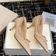 代购级Jimmy Choo 26ss 春夏 系列JC新款 高跟凉鞋模糊鞋履与珠宝配饰之间的界线 鲜明 J 代购级Jimmy Choo 26ss 春夏 系列JC新款 高跟凉鞋模糊鞋履与珠宝配饰之间的界线 鲜明 J