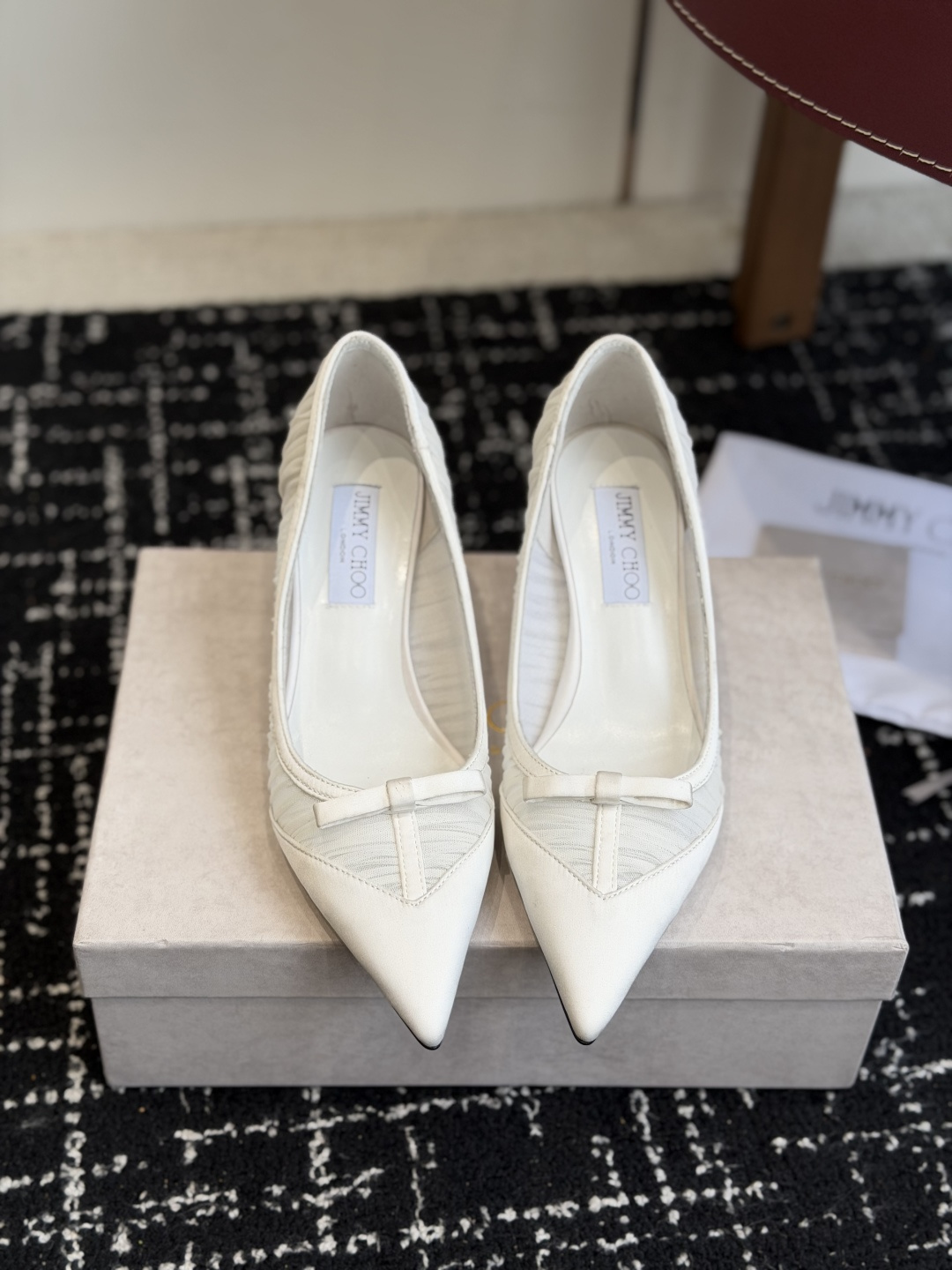 代购级Jimmy Choo 26ss 春夏 系列JC新款 高跟凉鞋模糊鞋履与珠宝配饰之间的界线 鲜明 J