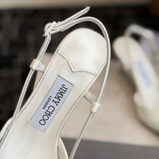 代购级Jimmy Choo 26ss 春夏 系列JC新款 高跟凉鞋模糊鞋履与珠宝配饰之间的界线 鲜明 J 代购级Jimmy Choo 26ss 春夏 系列JC新款 高跟凉鞋模糊鞋履与珠宝配饰之间的界线 鲜明 J