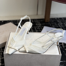 代购级Jimmy Choo 26ss 春夏 系列JC新款 高跟凉鞋模糊鞋履与珠宝配饰之间的界线 鲜明 J 代购级Jimmy Choo 26ss 春夏 系列JC新款 高跟凉鞋模糊鞋履与珠宝配饰之间的界线 鲜明 J