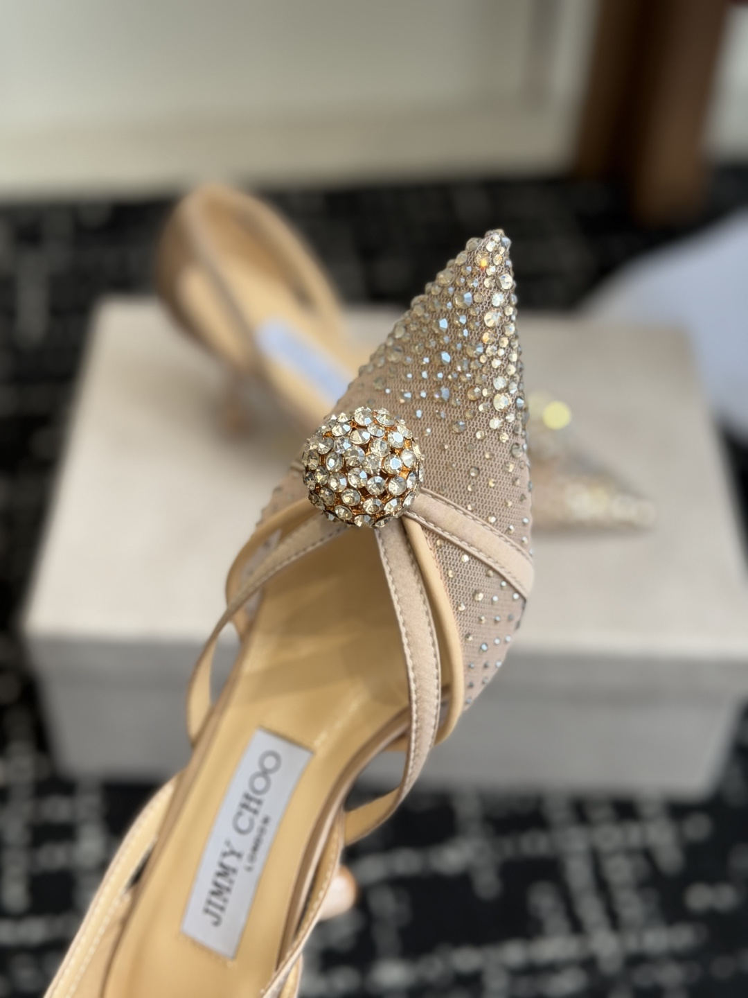 代购级Jimmy Choo 26ss 春夏 系列JC新款 高跟拖鞋 凉鞋模糊鞋履与珠宝配饰之间的界线 鲜