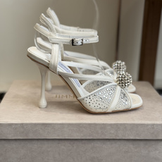 代购级Jimmy Choo 26ss 春夏 系列JC新款 高跟拖鞋 凉鞋模糊鞋履与珠宝配饰之间的界线 鲜 代购级Jimmy Choo 26ss 春夏 系列JC新款 高跟拖鞋 凉鞋模糊鞋履与珠宝配饰之间的界线 鲜