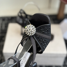 代购级Jimmy Choo 26ss 春夏 系列JC新款 高跟拖鞋 凉鞋模糊鞋履与珠宝配饰之间的界线 鲜 代购级Jimmy Choo 26ss 春夏 系列JC新款 高跟拖鞋 凉鞋模糊鞋履与珠宝配饰之间的界线 鲜