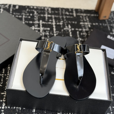 东莞代购级Saint Laurent圣罗兰、平板夹脚凉鞋 拖鞋 26ss 早春最新款、YSL、Logo字 东莞代购级Saint Laurent圣罗兰、平板夹脚凉鞋 拖鞋 26ss 早春最新款、YSL、Logo字