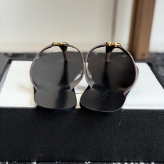 东莞代购级Saint Laurent圣罗兰、平板夹脚凉鞋 拖鞋 26ss 早春最新款、YSL、Logo字 东莞代购级Saint Laurent圣罗兰、平板夹脚凉鞋 拖鞋 26ss 早春最新款、YSL、Logo字
