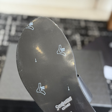 东莞代购级Saint Laurent圣罗兰、平板凉鞋 拖鞋 26ss 早春最新款、YSL、Logo字母扣 东莞代购级Saint Laurent圣罗兰、平板凉鞋 拖鞋 26ss 早春最新款、YSL、Logo字母扣