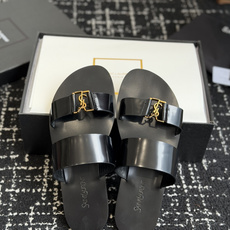 东莞代购级Saint Laurent圣罗兰、平板凉鞋 拖鞋 26ss 早春最新款、YSL、Logo字母扣 东莞代购级Saint Laurent圣罗兰、平板凉鞋 拖鞋 26ss 早春最新款、YSL、Logo字母扣