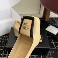 代购级CHANEL小香 26ss 早春新款 后空大方头跟鞋,复古法式优雅感,高级感十足 香奶奶后空玛丽珍 代购级CHANEL小香 26ss 早春新款 后空大方头跟鞋,复古法式优雅感,高级感十足 香奶奶后空玛丽珍