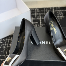 代购级CHANEL小香 26ss 早春新款 后空大方头跟鞋,复古法式优雅感,高级感十足 香奶奶后空玛丽珍 代购级CHANEL小香 26ss 早春新款 后空大方头跟鞋,复古法式优雅感,高级感十足 香奶奶后空玛丽珍