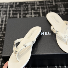 代购级Chanel26SS早春新款夹脚凉拖双C夹脚凉拖|春夏穿搭神器经典双C元素+极简夹脚设计,高级感拉 代购级Chanel26SS早春新款夹脚凉拖双C夹脚凉拖|春夏穿搭神器经典双C元素+极简夹脚设计,高级感拉