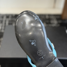 代购级Chanel26SS早春新款夹脚凉拖双C夹脚凉拖|春夏穿搭神器经典双C元素+极简夹脚设计,高级感拉 代购级Chanel26SS早春新款夹脚凉拖双C夹脚凉拖|春夏穿搭神器经典双C元素+极简夹脚设计,高级感拉