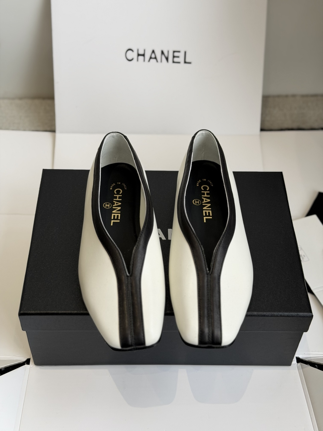 东莞代购级CHANEL小香 26ss 早春新款 大方头单鞋，复古法式优雅感，高级感十足 香奶奶中空单鞋，