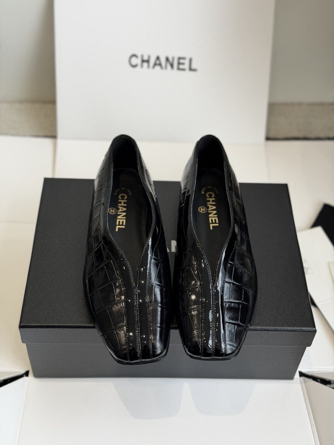 东莞代购级CHANEL小香 26ss 早春新款 大方头单鞋，复古法式优雅感，高级感十足 香奶奶中空单鞋，