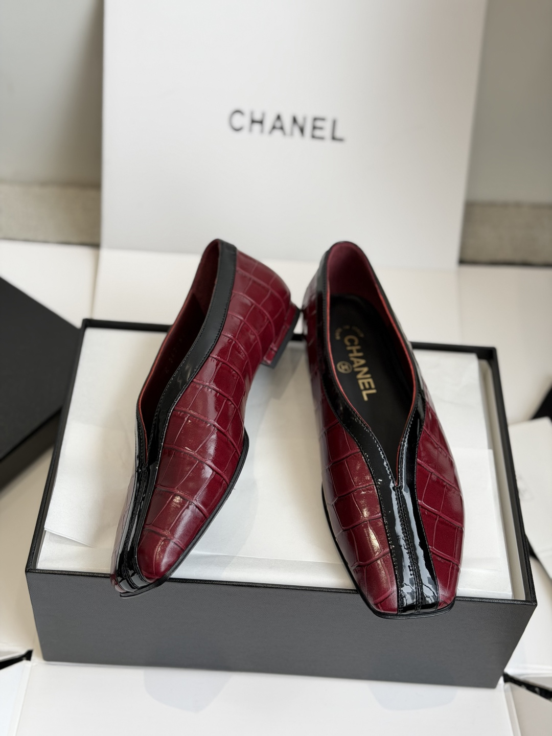 东莞代购级CHANEL小香 26ss 早春新款 大方头单鞋，复古法式优雅感，高级感十足 香奶奶中空单鞋，