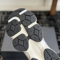 东莞代购级New Balance 运动鞋,延续经典复古跑鞋血统,把颜值、舒适度、耐用性做到极致,日常上学 东莞代购级New Balance 运动鞋,延续经典复古跑鞋血统,把颜值、舒适度、耐用性做到极致,日常上学